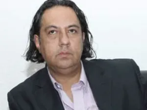 César Cansino solicita permiso para facilitar la auditoría integral de la FDCS