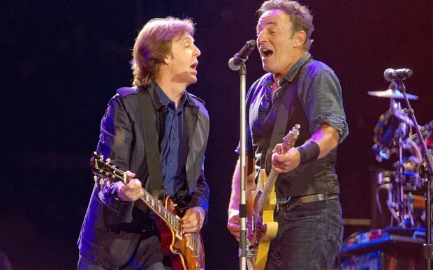Paul McCartney reestrena álbum mítico de Wings