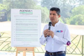 Se compromete Eduardo Rivera a dar servicio médico gratuito para mascotas en Puebla 