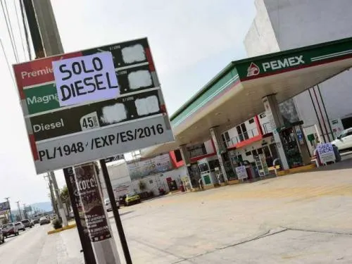 Congreso llama a titulares de SHCP, Sener, Pemex…por falta de gasolina