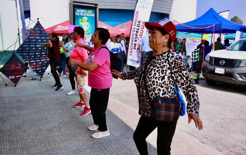 Participan activadoras físicas del IMDP en feria gratuita “Safe por la salud”