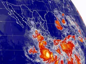 Inicia monitoreo de Carlos, tormenta tropical, en Guerrero