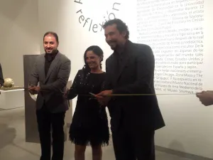 Rodrigo de la Sierra inaugura exposición Punto de Reflexión