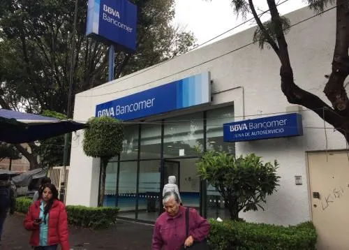 Bancos cierran este lunes