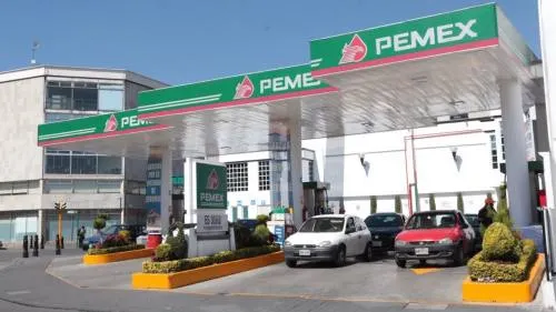 Bajan importaciones de gasolina en inicio de año