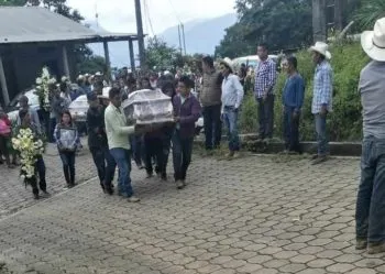 Asesinato de la familia en Zoquitlán fue para robarles 80 mil pesos: FGE