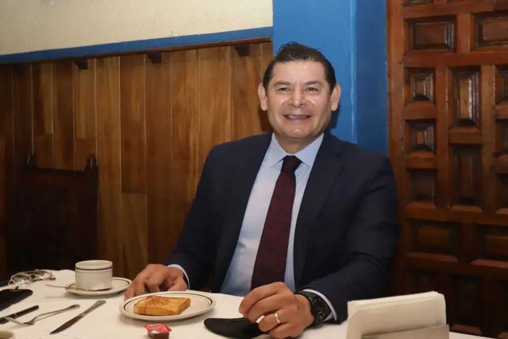 Las Conspiraciones Mentales del Senador Armenta