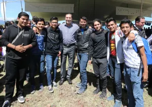 Anuncia RMV más de 1 millón de uniformes escolares gratuitos