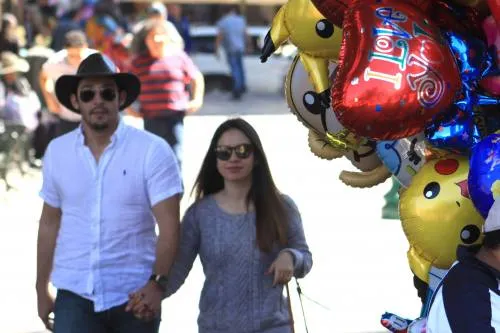 Enamoramiento es una fase que tarda entre seis meses a tres años: IMSS