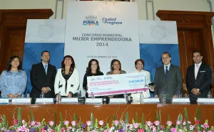 SMDIF reconoce a mujeres emprendedoras