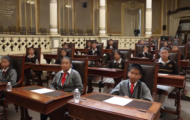 congreso-puebla-estudiantes-san-nicolas-de-los-ranchos