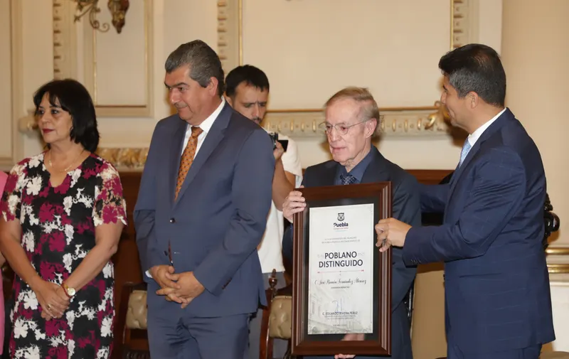 reconocen a José Ramón Fernández
