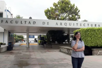 Estudiante de la BUAP obtiene dos Premios Cubos de Oro por proyectos sobre arquitectura y niñez