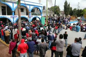 Población de Canoa inconforme con regreso de Raúl Pérez, asegura Félix Flores