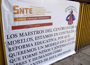 Maestros dejaron sin clases a 37 mil estudiantes en Puebla