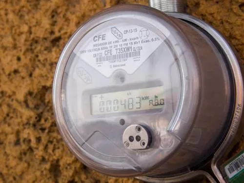 Bajan tarifas domésticas de electricidad hasta 4.83% en mayo