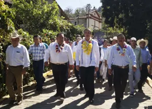 La política se hace cumpliendo la palabra: Moreno Valle