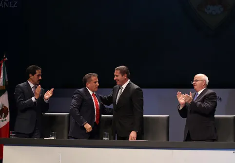 Asiste RMV al tercer informe del rector, Enrique Agüera