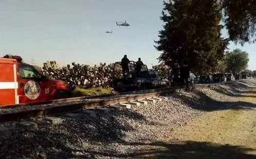 Tres militares heridos deja enfrentamiento en toma clandestina de Otumba
