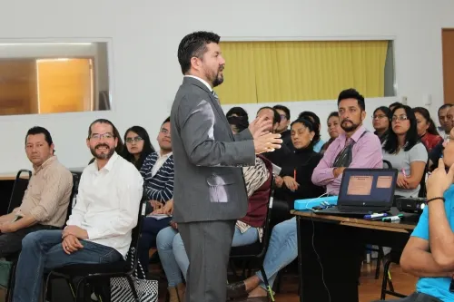 Apuesta Secretaría de Economía por la formación empresarial