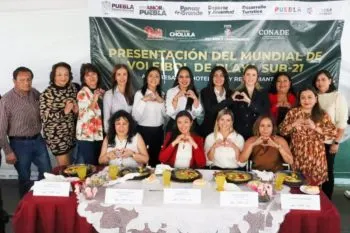 Presenta Tonantzin Fernández el Mundial de Vóleibol de Playa Sub-21 a restauranteros y hoteleros de San Pedro Cholula