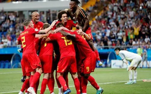 En el último minuto, Bélgica le da la vuelta a Japón y lo vence 3-2