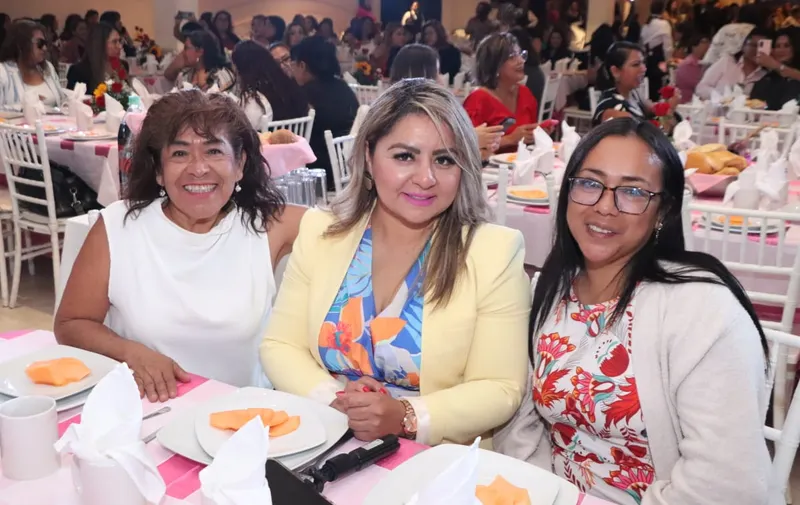 Reconocen el gobernador Alejandro Armenta y la fiscal Idamis Pastor, labor de madres trabajadoras de la FGE