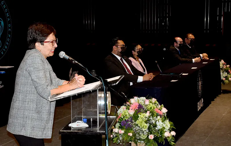 buap-graduacion-preparatoria-emiliano-zapato