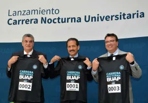 Alfonso Esparza presenta edición número 9 de la Carrera Nocturna BUAP