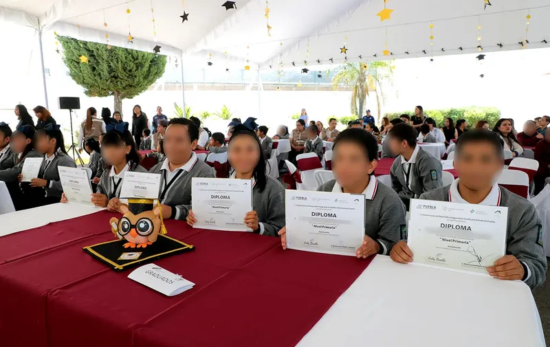 graduacion-casas-de-asistencia-sedif-puebla