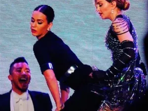 VIDEO: Madonna simula sexo duro con la cantante Katy Perry