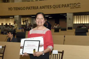 Reconocen a académica BUAP con Medalla al Mérito Mujer Indígena 2025