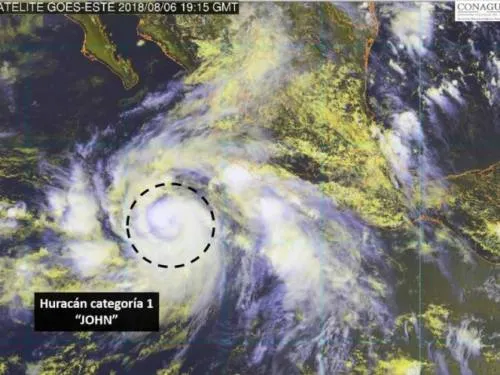 “John” ya es huracán categoría 1; se localiza al suroeste de Manzanillo