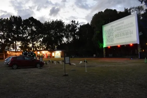 ¡Regresa el entretenimiento! Autocinema Cocodrilo reinicia sus proyecciones