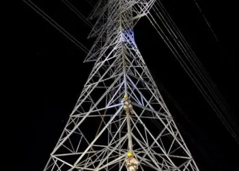 Niega Sheinbaum falta de infraestructura eléctrica tras apagón en el sureste de México