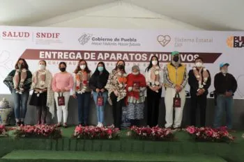 En ‘Martes Ciudadano’, SEDIF entrega aparatos auditivos en Chignautla