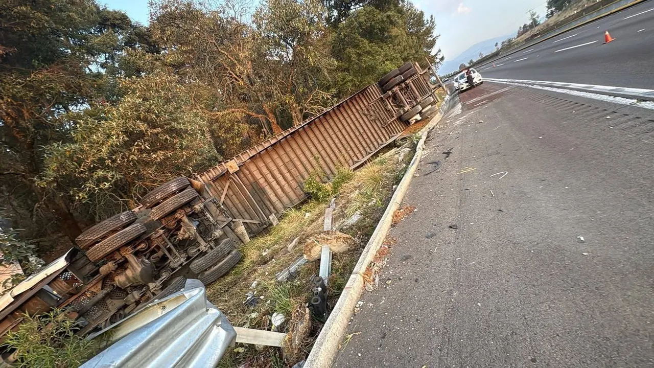 Volcadura de tractocamión