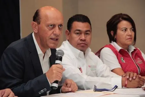 Niega Lastiri Quiros estar operando en contra del PRI