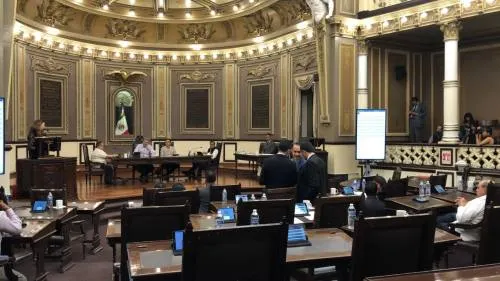 Aprueban procedimiento administrativo contra alcalde con licencia de San Martín Texmelucan