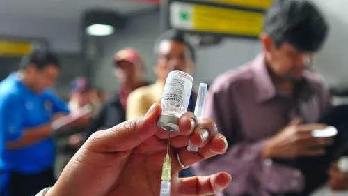 Cofepris emite alerta por robo de 101 piezas de vacunas contra influenza