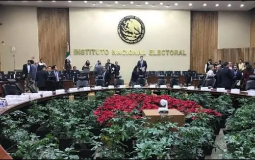 El INE aprueba coalición del PRI; pide cambiar el nombre