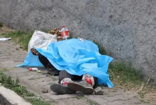 Hombre muere en la colonia Santa Maria La Rivera