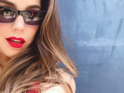 Camila Sodi roba suspiros por primeras imágenes como Rubí