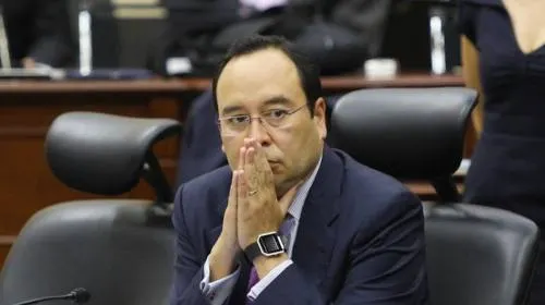 Alista INE multa a partidos por 872.6 millones de pesos