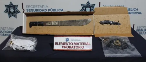 Fuerzas municipales detienen a dos hombres por robo a restaurante Los Manteles