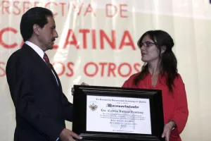 Camila Vallejo ofrece ponencia ante jóvenes en el CCU BUAP