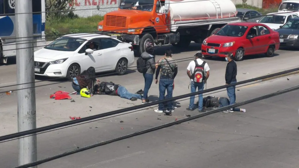 Ebrio embiste a motociclistas en Amozoc