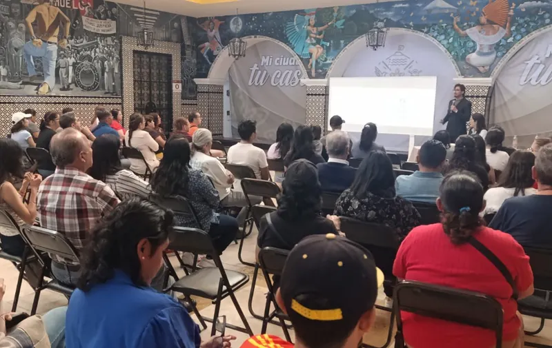 Ariadna Ayala refrenda su compromiso con emprendedores y pequeñas empresas de Atlixco