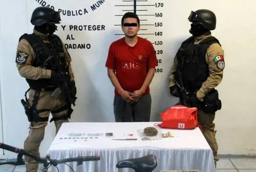 Detuvo GERI de San Pedro Cholula a sujeto por presunto robo y posesión de droga