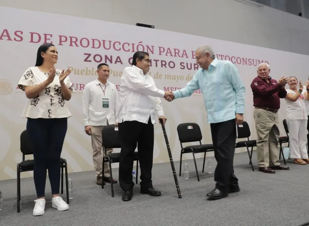 Babosa AMLO